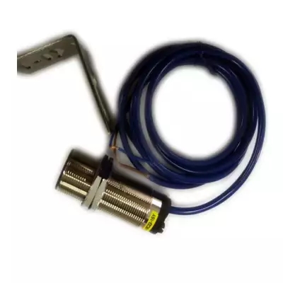 SS2-220V-B-1提升機速度開關、SSS-HL速度傳感器安裝在被傳動軸旁廠家